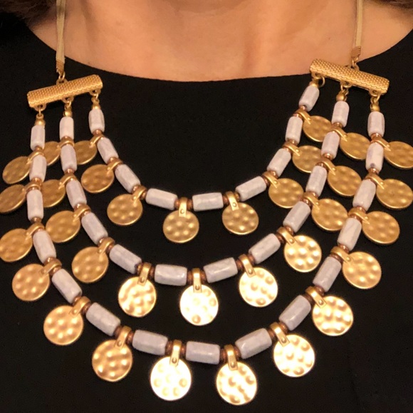 Gold and white statement necklace and earrings - Picture 4 of 4